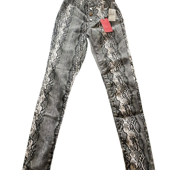 Rampage Denim - Rampage Gray and Black Ankle Cropped Jeans with Reptile Print